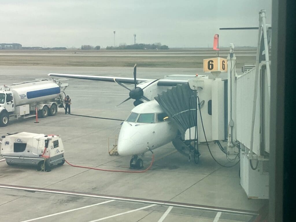 WestJet Encore Dash 8 Q400 - Regina International Airport