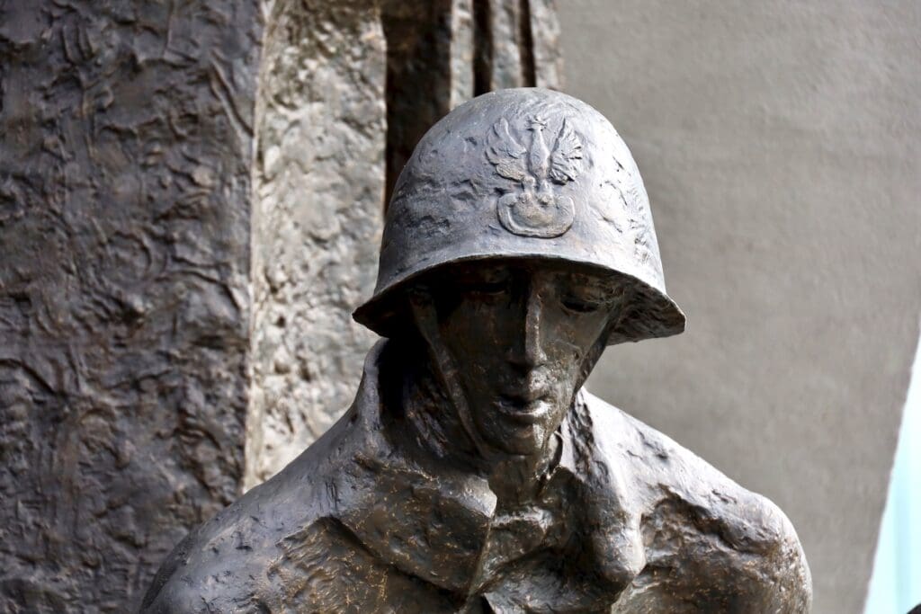 Zoomed In View - Statue - Warsaw Uprising Monument