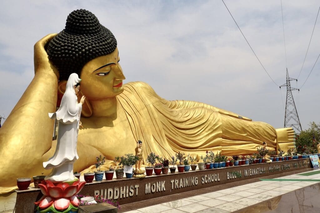 Sleeping Buddha Statue