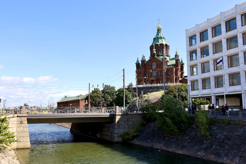 Walking to Uspenski Cathedral